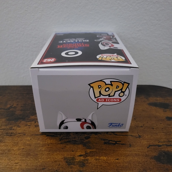 Funko Pop Stranger Things Bullseye Dressed As Eddie Munson Funko Exclusive #262 - Picture 5 of 5